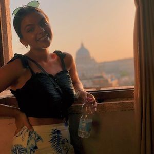 Meet your Posher, Veda